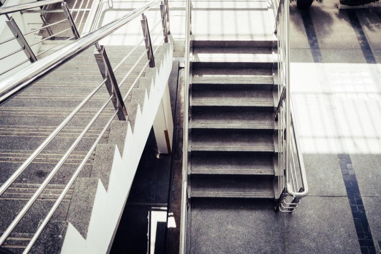 Les secrets de la fabrication d'escaliers sur mesure à Iteuil